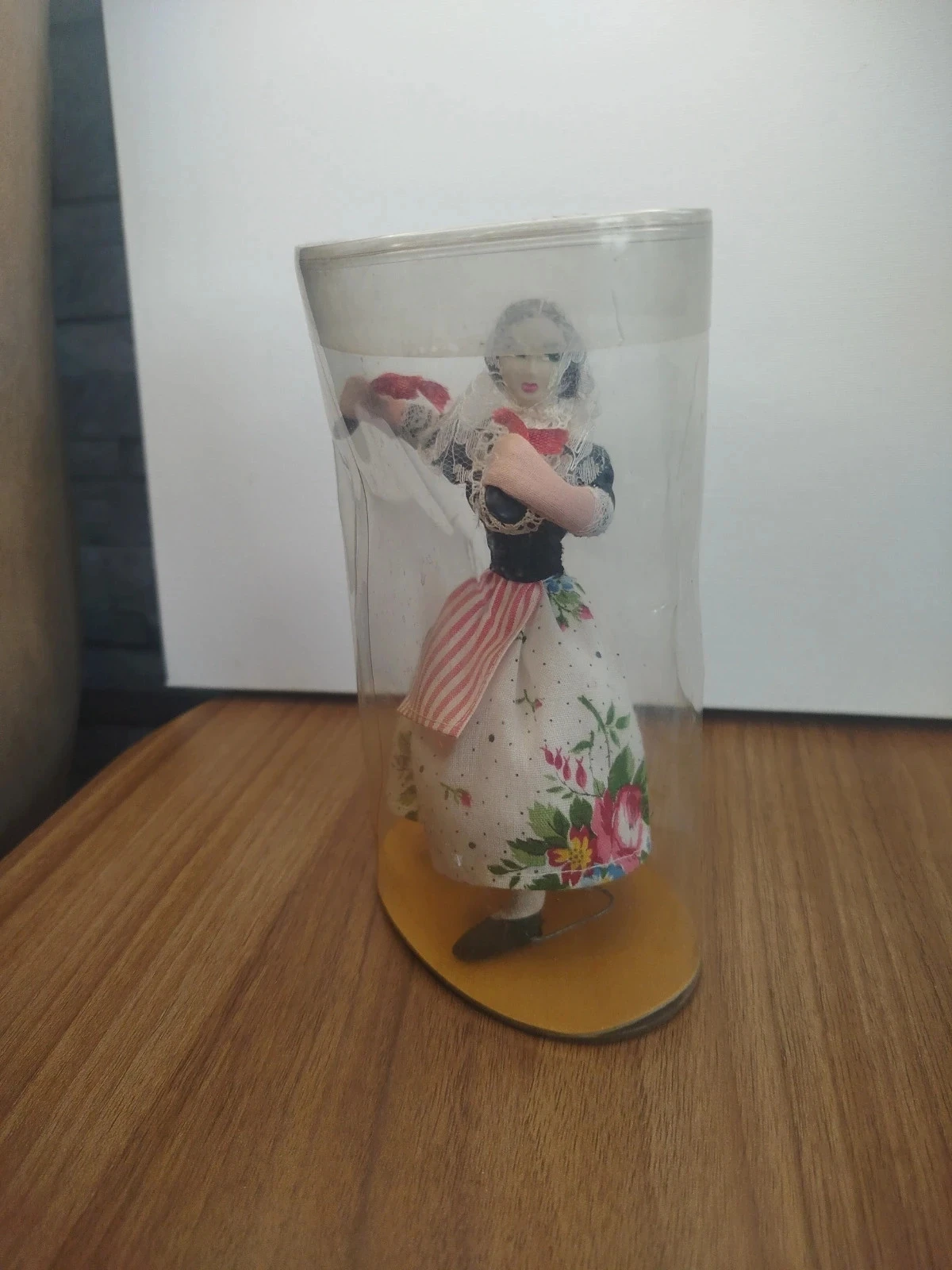 Vintage folkloric miniature doll – photo 2